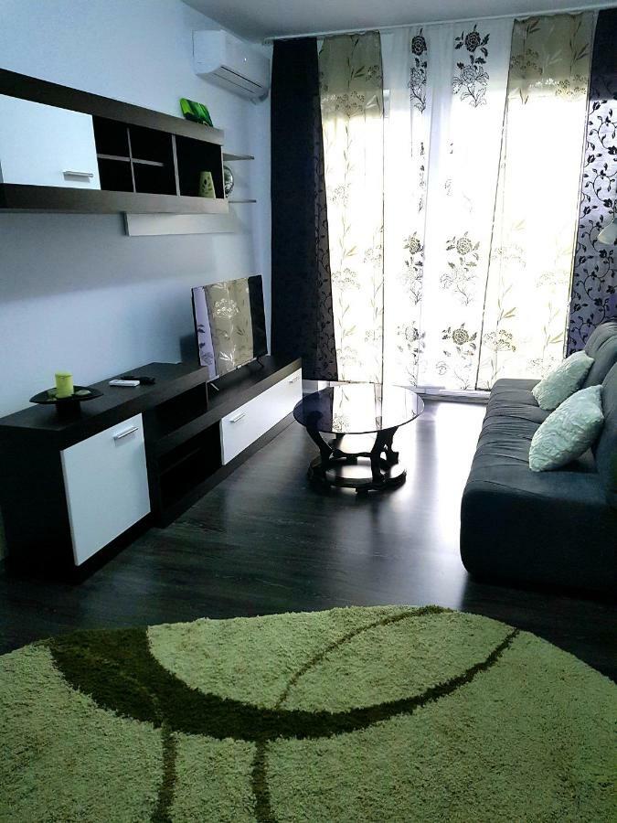 Happyhome Central Deluxe Apartments Oradea Buitenkant foto