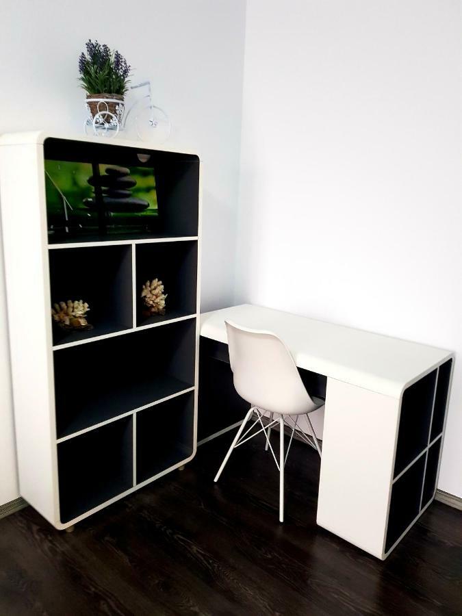 Happyhome Central Deluxe Apartments Oradea Buitenkant foto