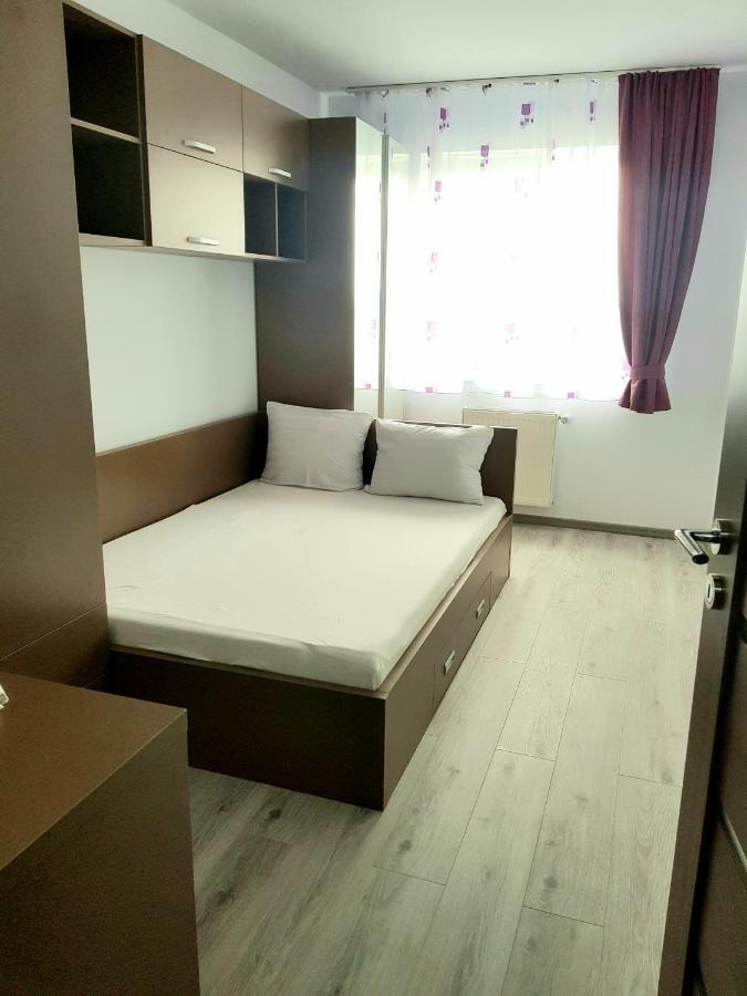 Happyhome Central Deluxe Apartments Oradea Buitenkant foto